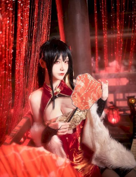 欧美熟女中文_720全集免费播放